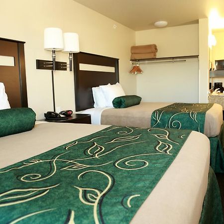 Travelodge By Wyndham Clinton Valley West Court Esterno foto