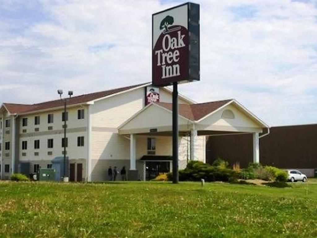 Travelodge By Wyndham Clinton Valley West Court Esterno foto